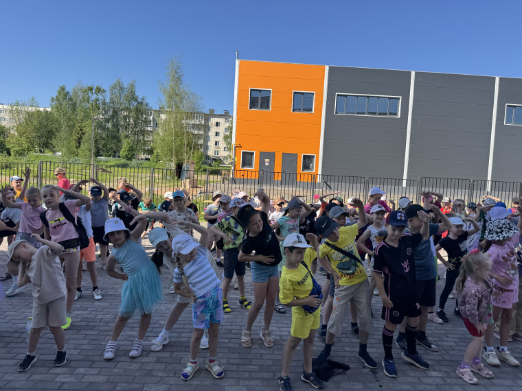 В лагере прошла неделя....